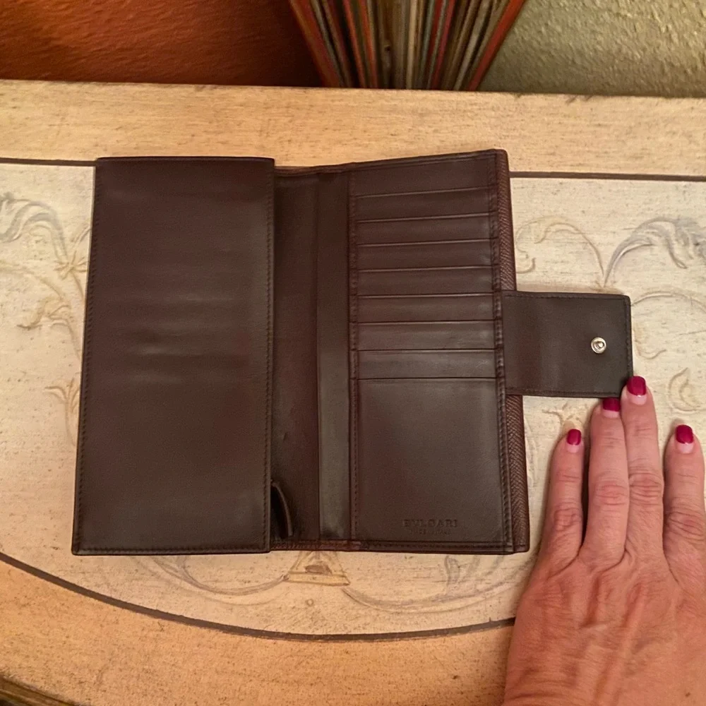 Bvlgari -EUC- Rich Brown Long Leather Wallet - Amazing Condition